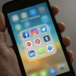 comparación sitio web vs redes sociales para negocios